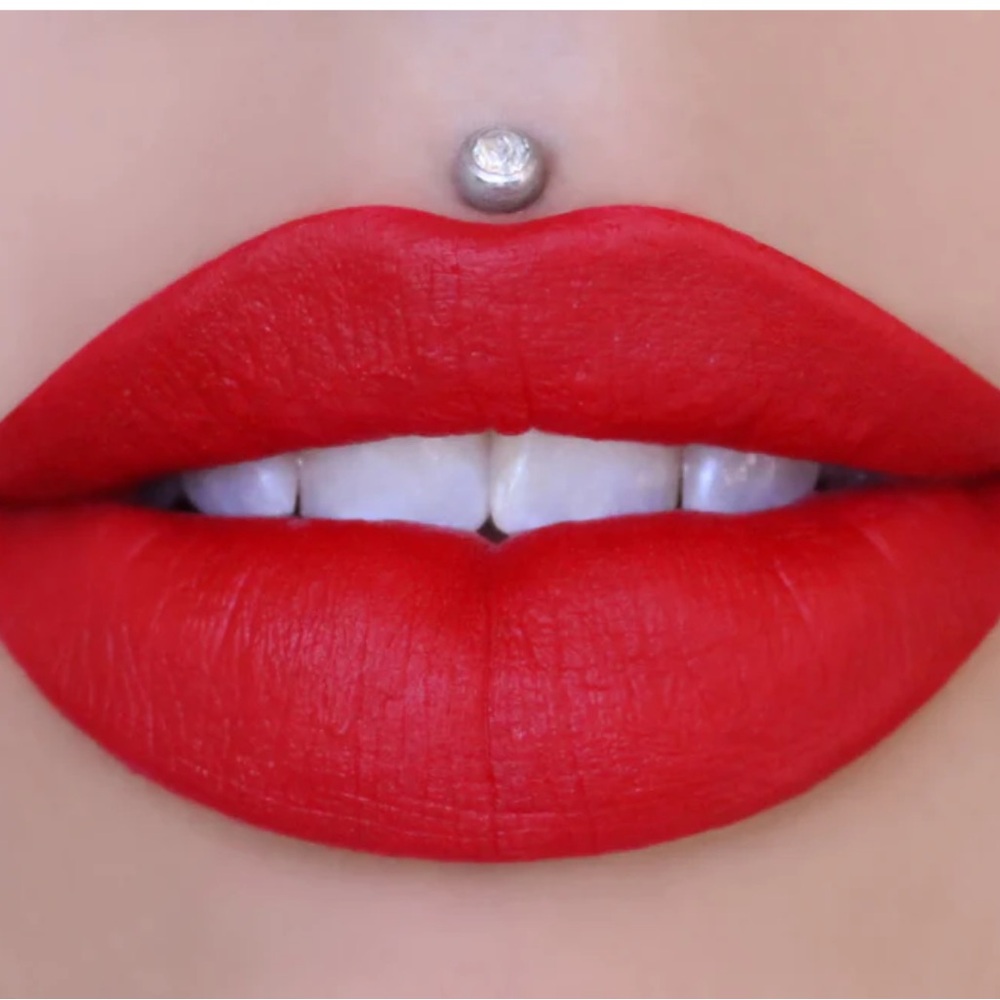 Jeffree Star Velour Liquid Matte Lipstick - RedRum - NIB